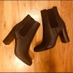 Kenneth Cole booties, 8.5